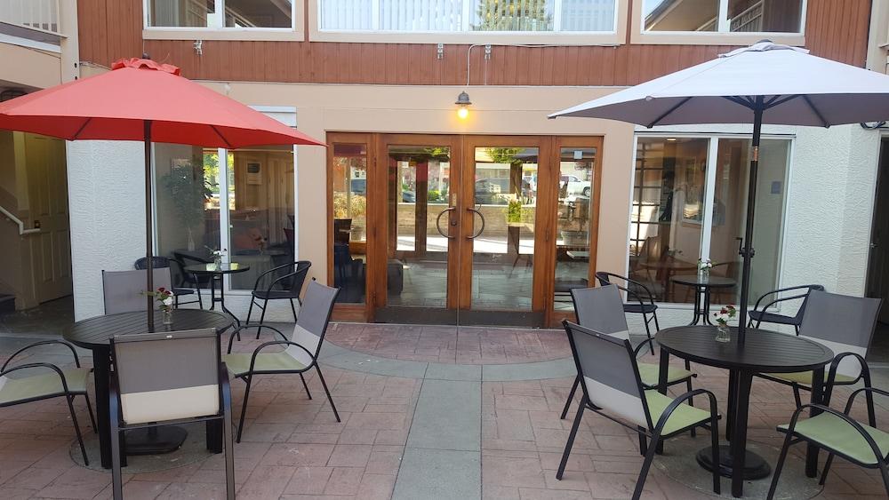 Econo Lodge Inn & Suites West Vancouver Dış mekan fotoğraf