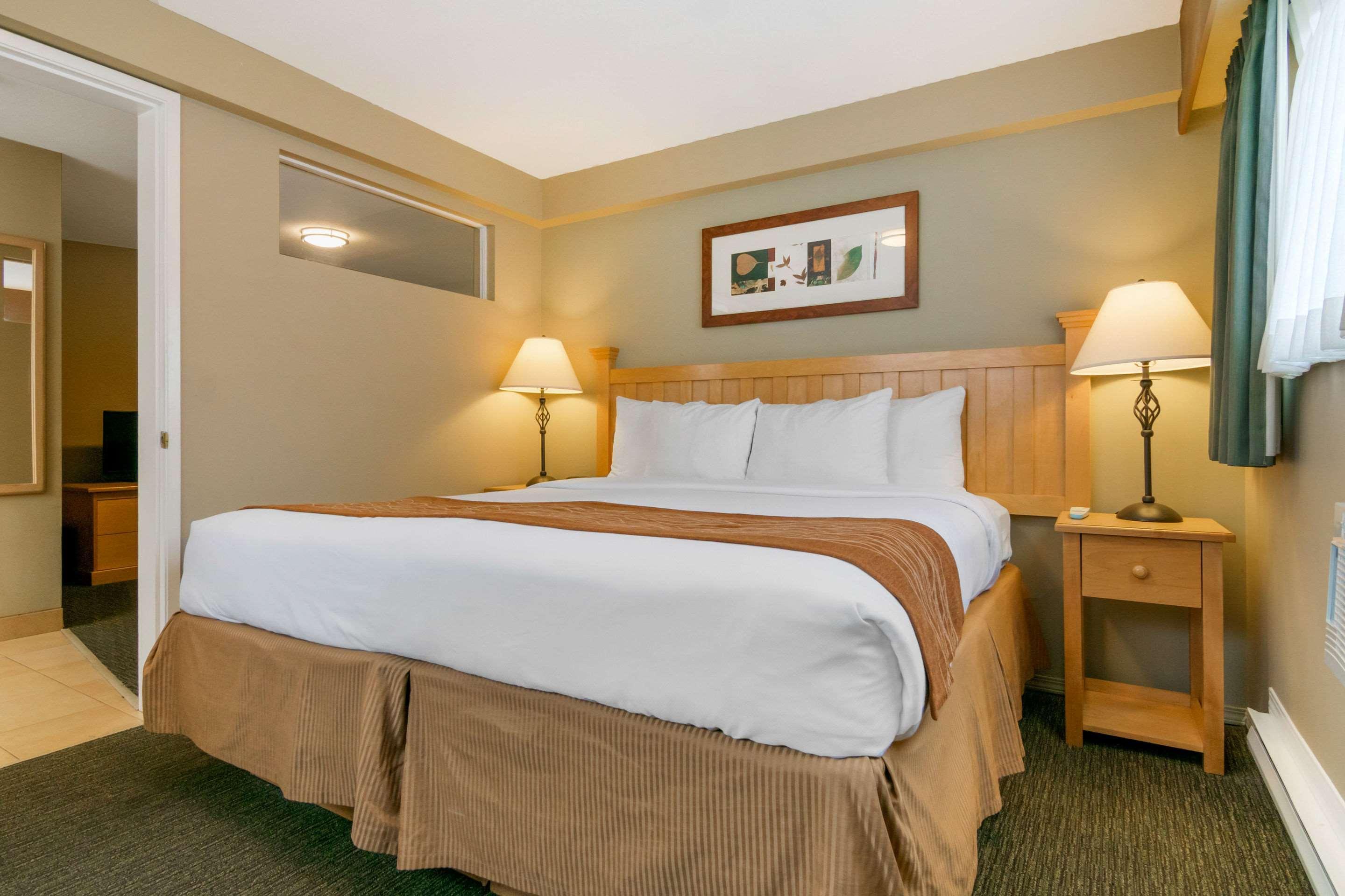 Econo Lodge Inn & Suites West Vancouver Dış mekan fotoğraf