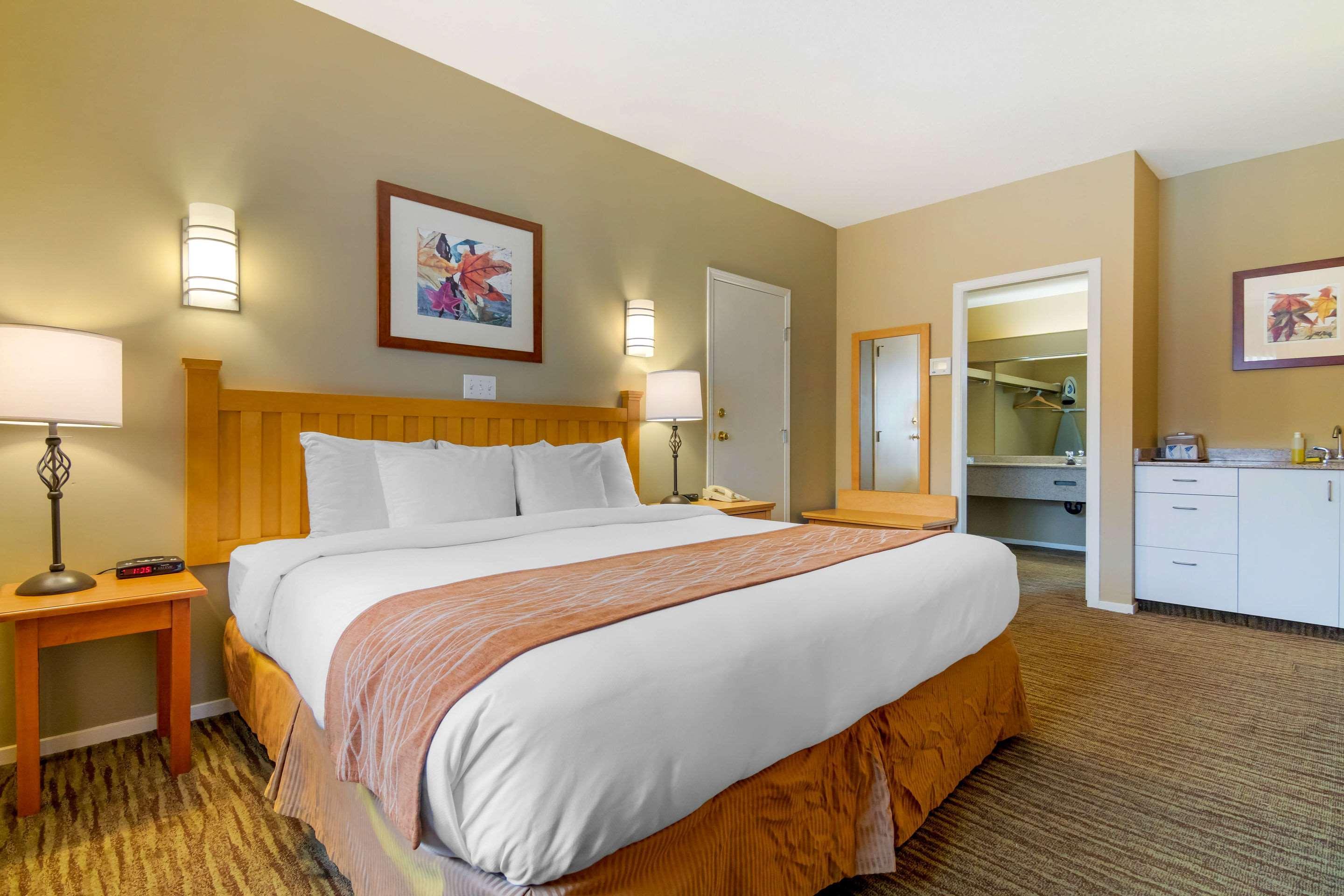 Econo Lodge Inn & Suites West Vancouver Dış mekan fotoğraf
