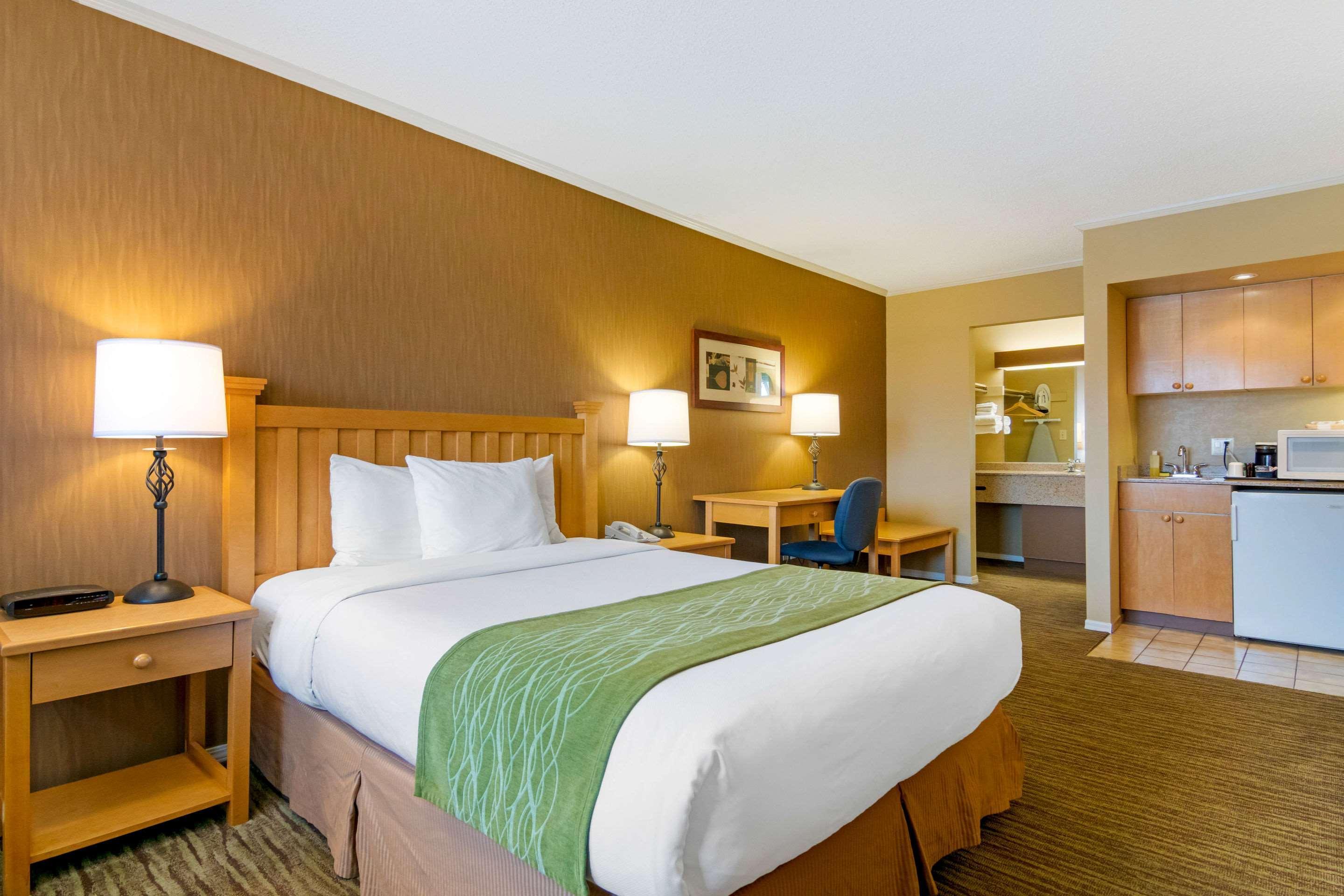 Econo Lodge Inn & Suites West Vancouver Dış mekan fotoğraf