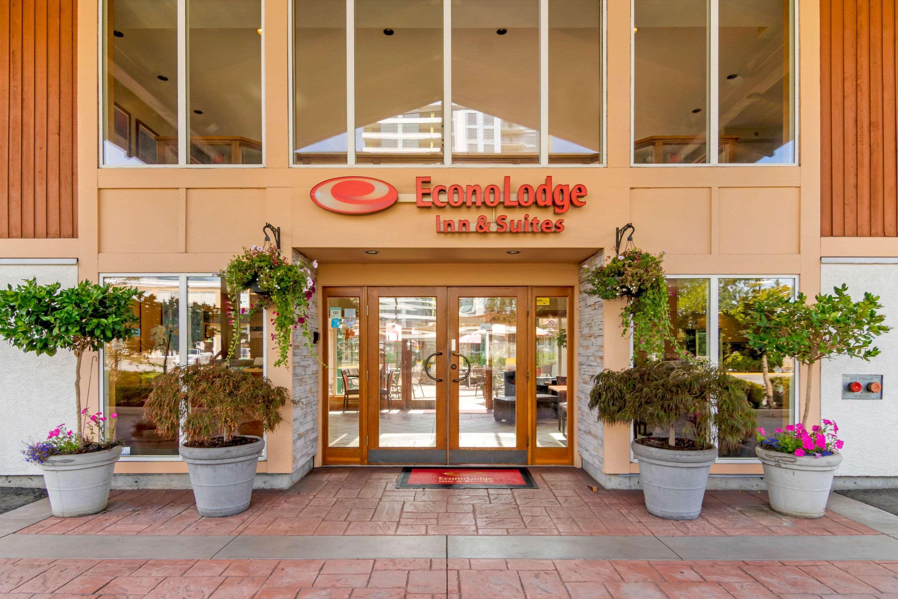 Econo Lodge Inn & Suites West Vancouver Dış mekan fotoğraf
