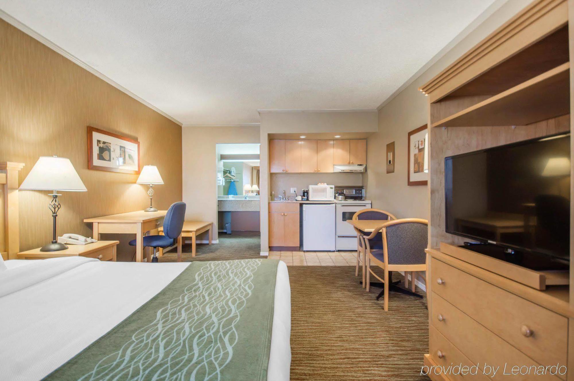 Econo Lodge Inn & Suites West Vancouver Dış mekan fotoğraf